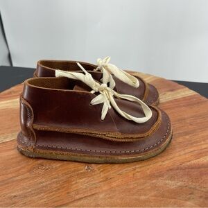 Leather Bear Feet brown leather Shoes boys Sz 8 handmade in USA lace up
